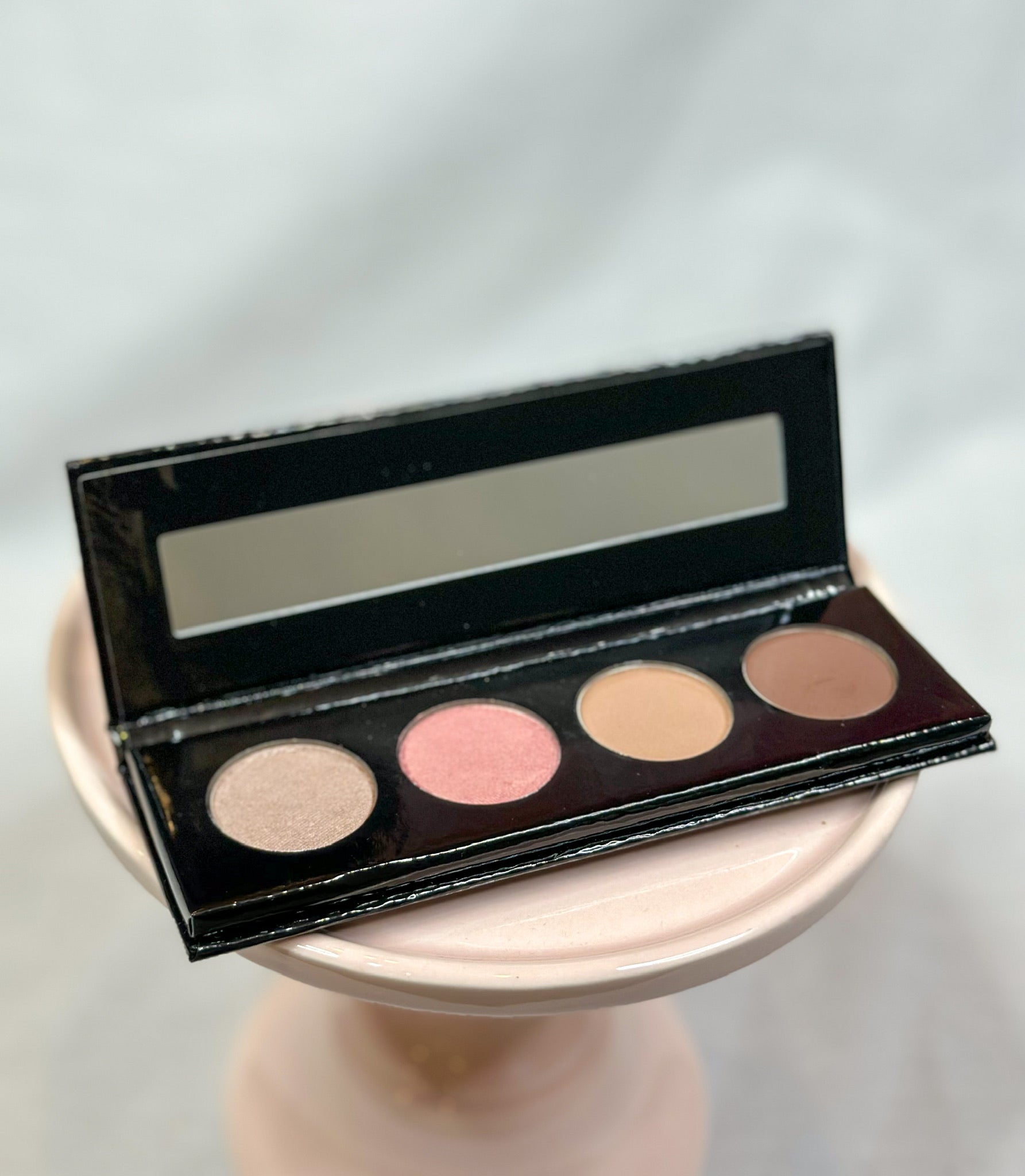 BD-Company nudes Nude Mood 4 Shade Eyeshadow Palette | JAZ Cosmetics Company